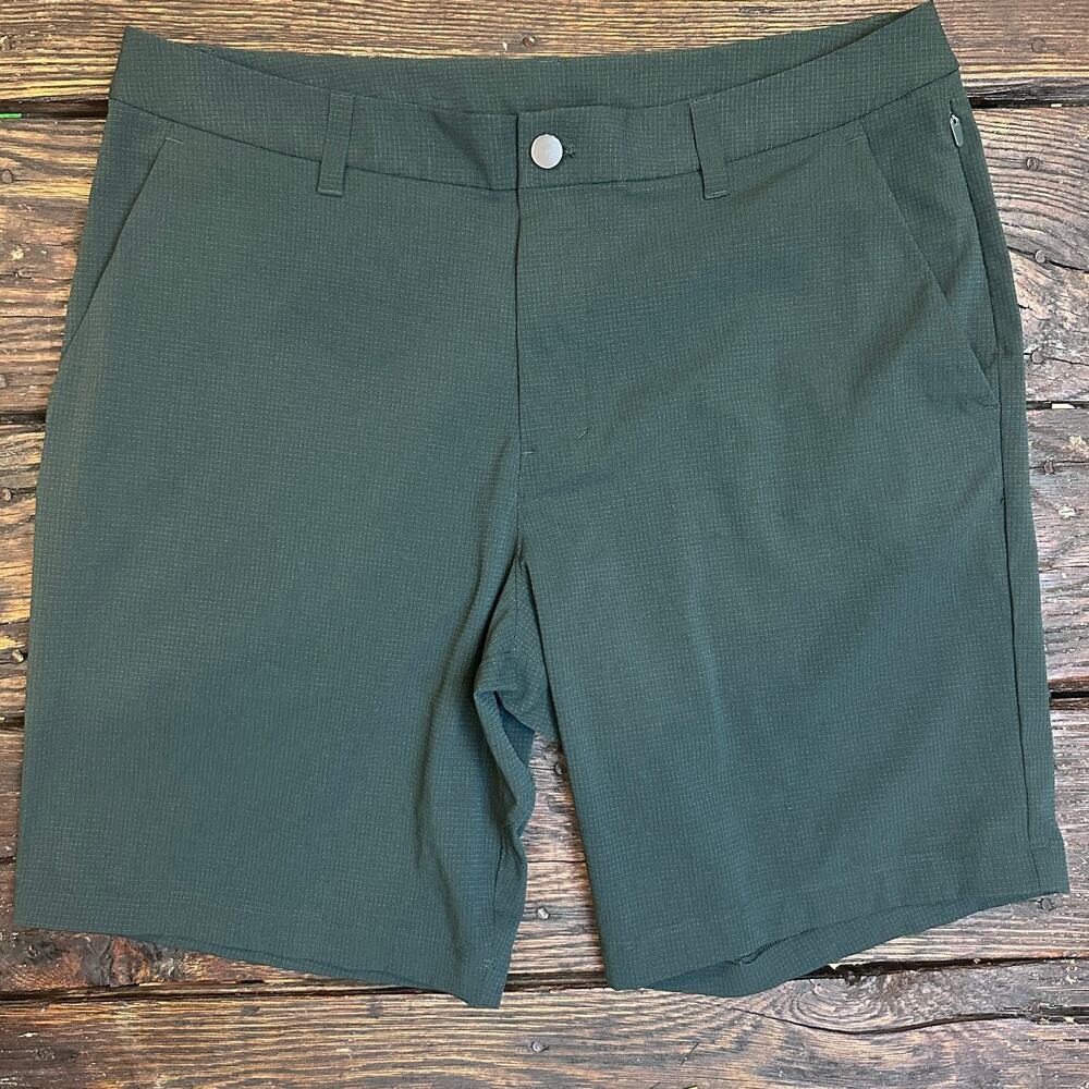 lululemon Commission Classic Shorts Men’s 34 Dark Green NWOT